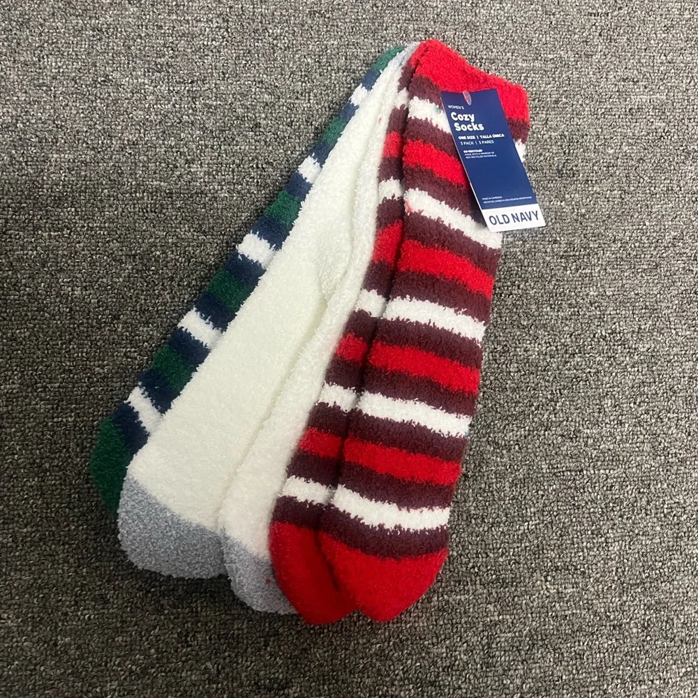 New Old Navy Fuzzy Socks 3 Pack
